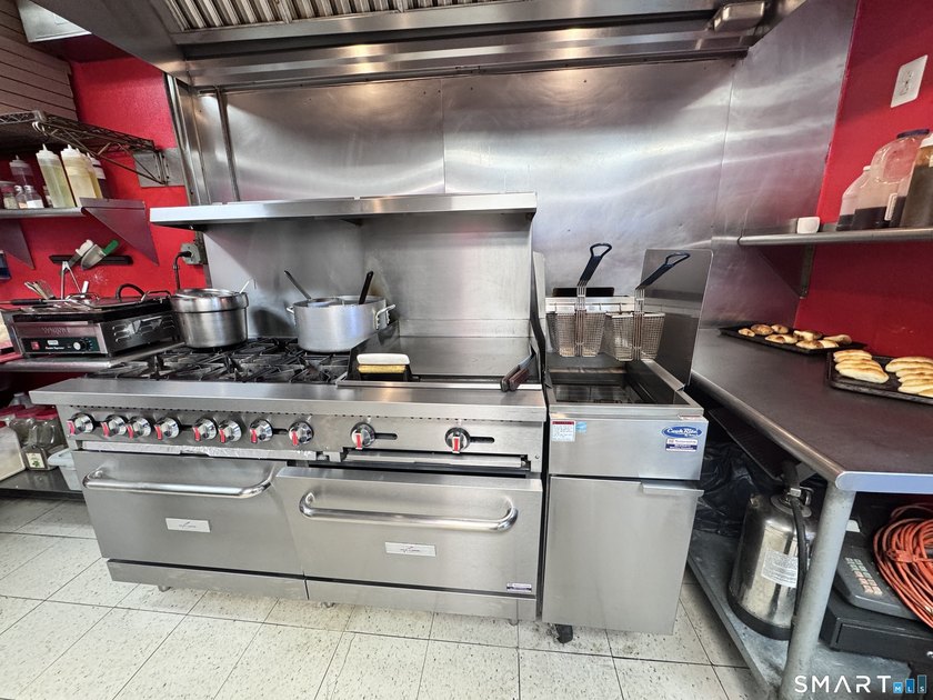 Fully renovated restaurant space featuring newly designed - photo 15