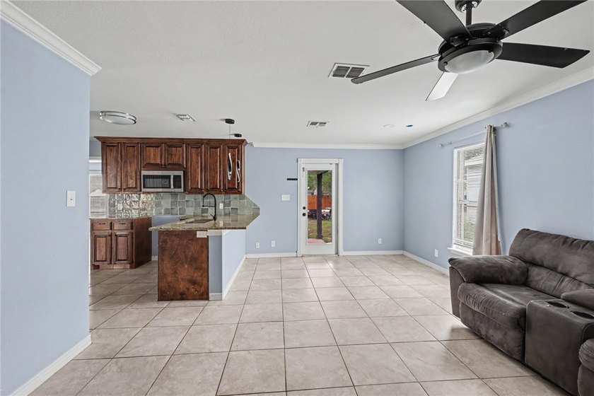 Looking for a move-in ready home with modern updates and - photo 4