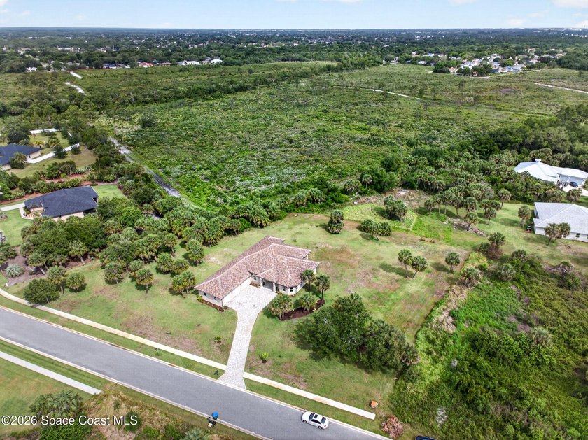 Welcome to your ultimate family sanctuary in the prestigious - photo 4