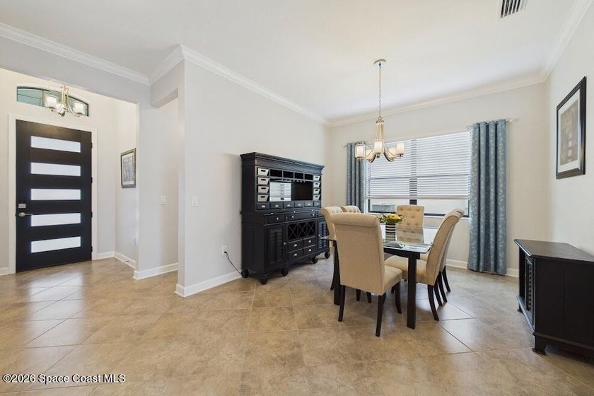 This 4 Bdrm, 3 Bath, 3 Car Garage Lakefront Home on CUL DESAC! - photo 9