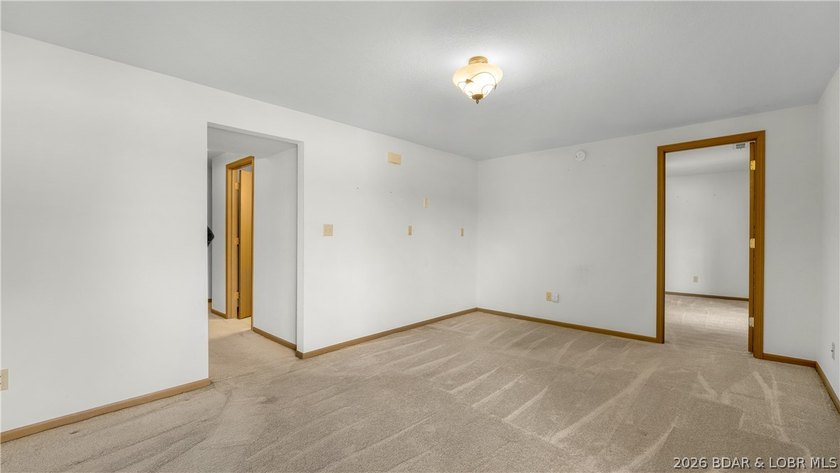 Welcome to lake life in this warm and inviting lakefront home - photo 16