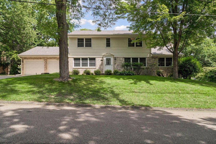 Built by its current owners in 1965, this one-owner home has - photo 2