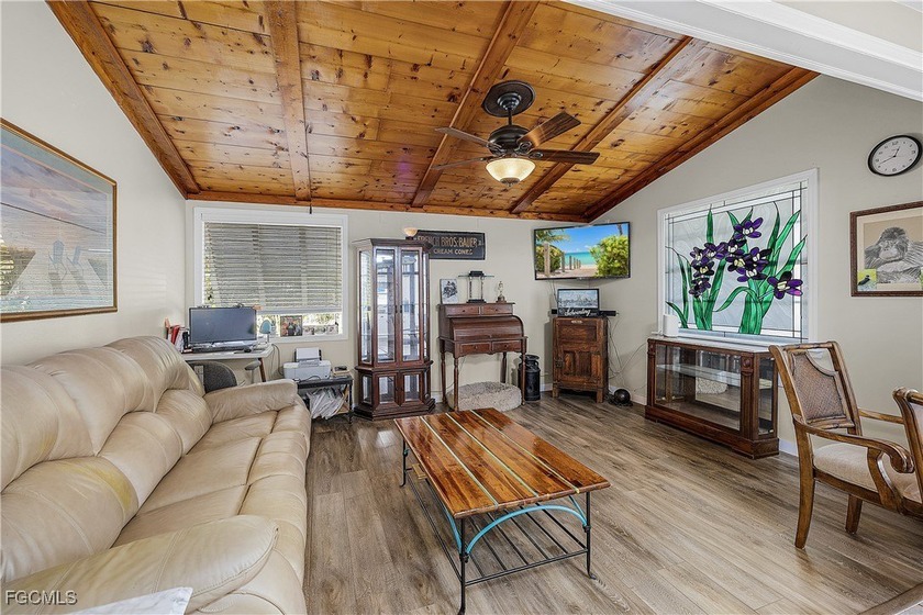 Welcome to your own piece of paradise in Bokeelia, Florida! This - photo 3