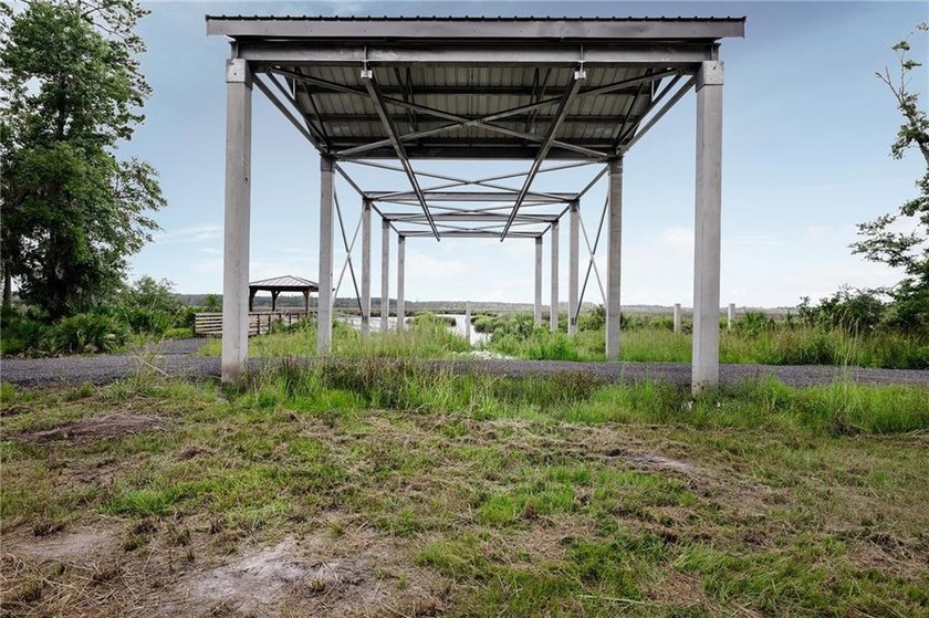 Rare Coastal Development Opportunity with River Access - 2,975 - photo 4