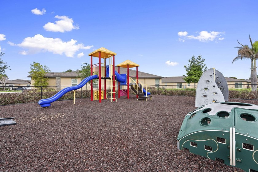 Discover the Santa Maria in Celebration Pointe a beautifully - photo 25