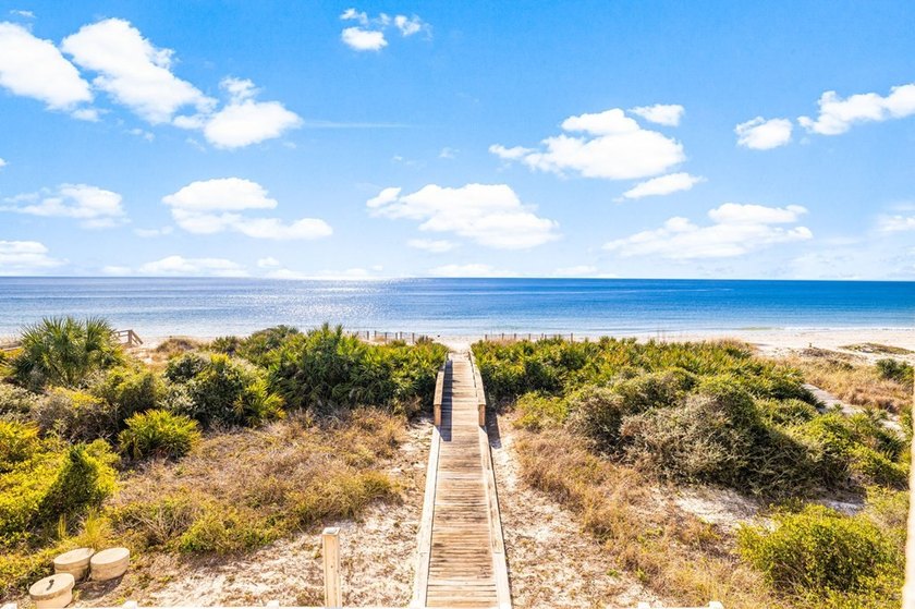 St George Island Gulf Front Home with Private Beachfront Pool - photo 39