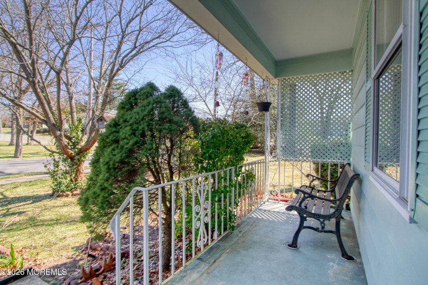 This fine house 2ith 2 bedrooms and full bath sits on a large - photo 12