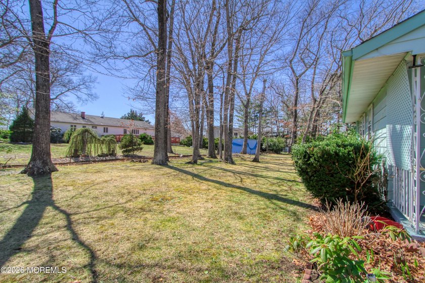 This fine house 2ith 2 bedrooms and full bath sits on a large - photo 13