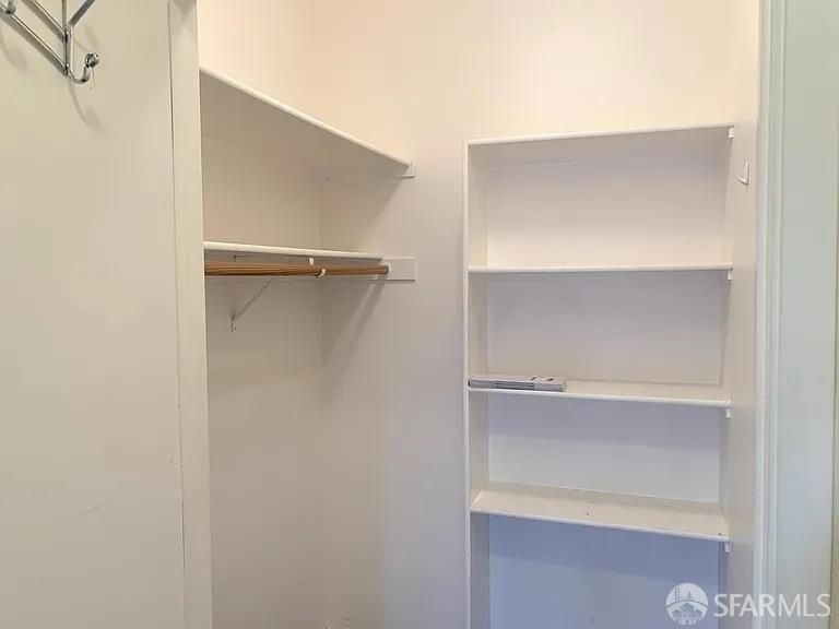 Gorgeous Top floor 2 bedrooms/2 baths, and a great open floor - photo 17