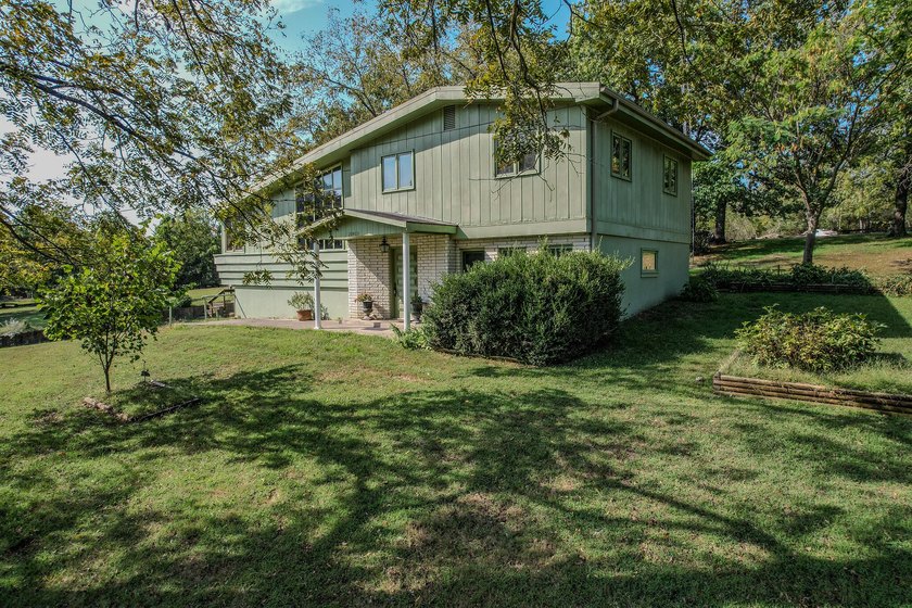 NEW PRICE! Lake of the Ozarks ! Beautiful home on a 2 acre park - photo 4