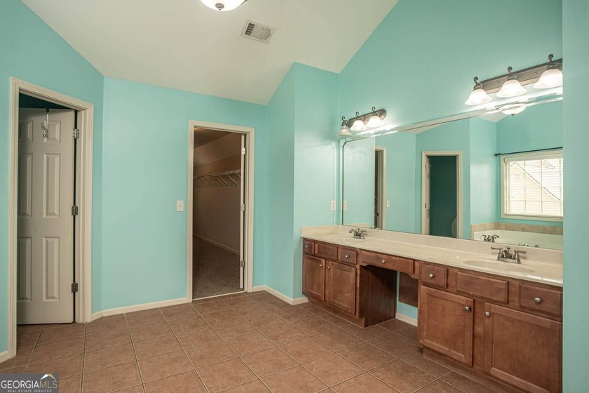 Stunning 5 bedroom, 4 bath home in the sought-after Loganville - photo 37