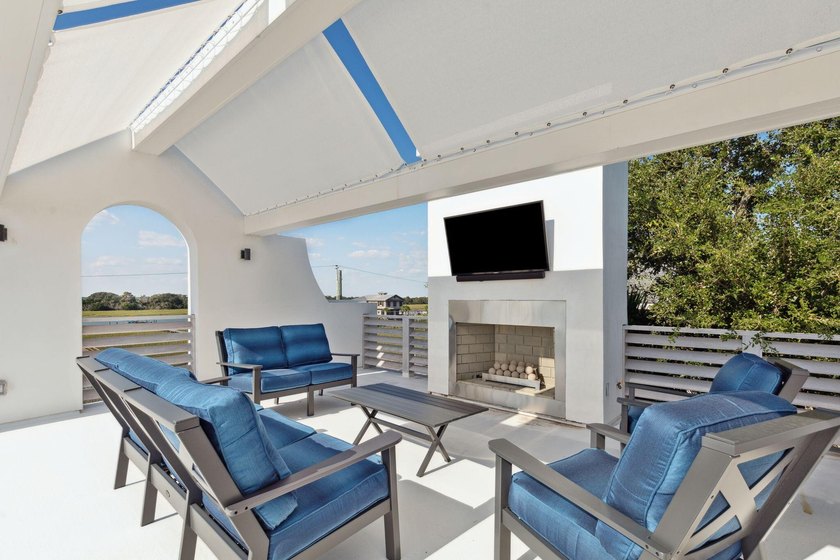 This home inspired by the Dutch West Indies is one of the most - photo 50