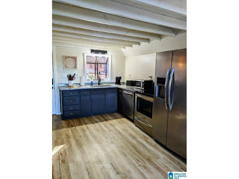 This newly renovated cottage offers privacy, year-round deep - photo 18
