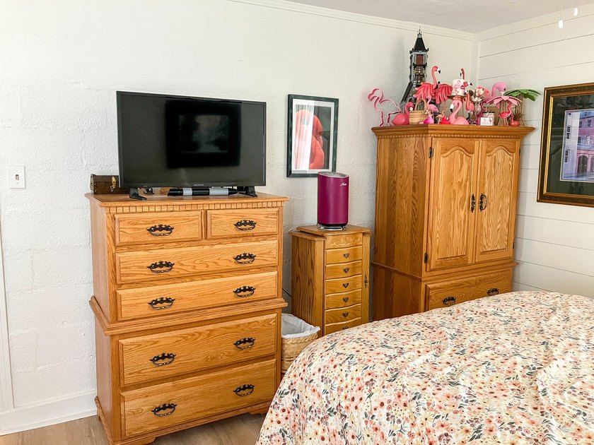 Life Changing Atmosphere! Located on the Rock River is this - photo 27