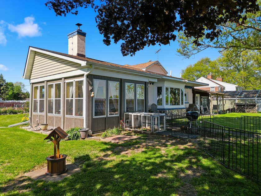 Life Changing Atmosphere! Located on the Rock River is this - photo 44