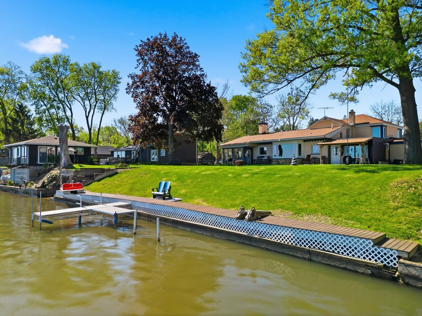 Life Changing Atmosphere! Located on the Rock River is this - photo 47