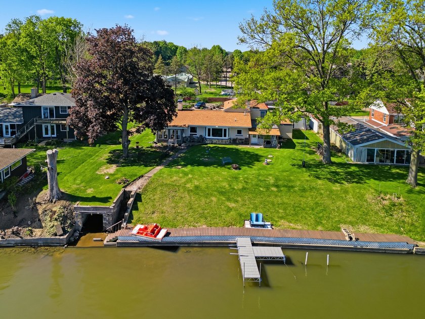 Life Changing Atmosphere! Located on the Rock River is this - photo 49