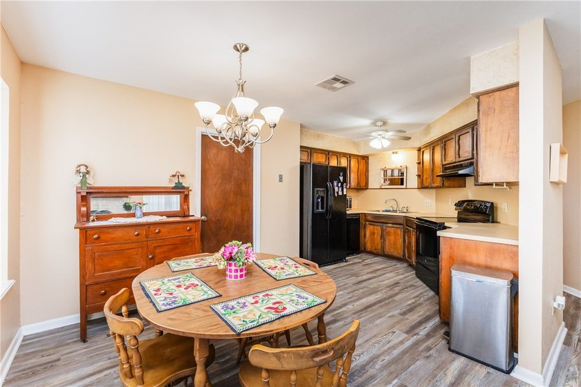 Discover comfort, space, and convenience in this charming - photo 9