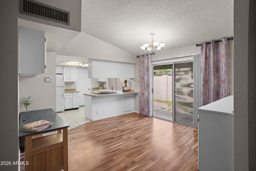 Previously accepted short sale! Welcome to the Bellair community - photo 6