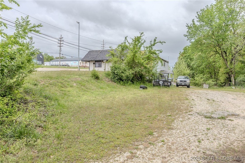 Prime Commercial Opportunity with Residential Income in the - photo 10