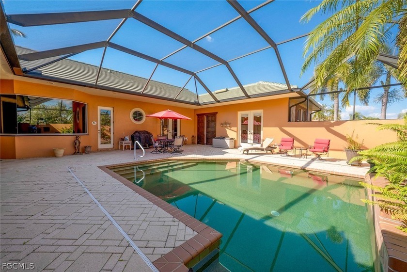 This stunning courtyard pool home at 15431 Greenock Ln, Fort - photo 12