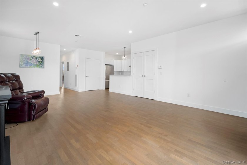 Rare Lower-Level End Unit at Breton Hills - 55+ Enjoy Affordable - photo 3