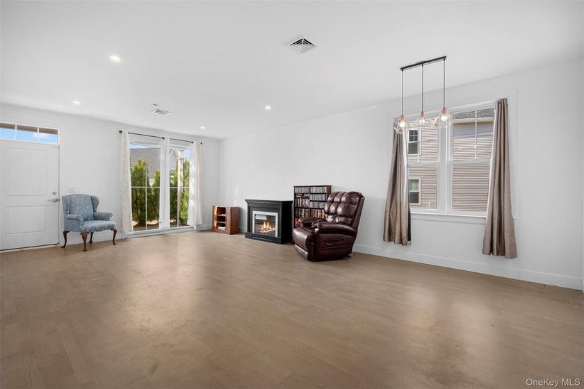 Rare Lower-Level End Unit at Breton Hills - 55+ Enjoy Affordable - photo 7
