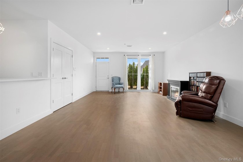Rare Lower-Level End Unit at Breton Hills - 55+ Enjoy Affordable - photo 8
