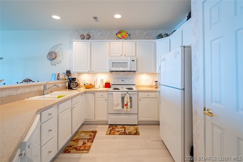 Whether you're searching for a vacation getaway, investment - photo 12