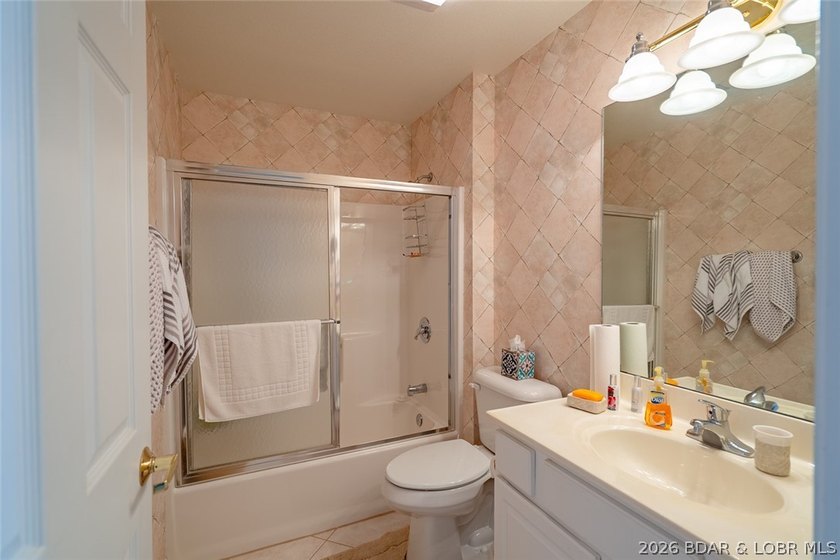 Whether you're searching for a vacation getaway, investment - photo 29