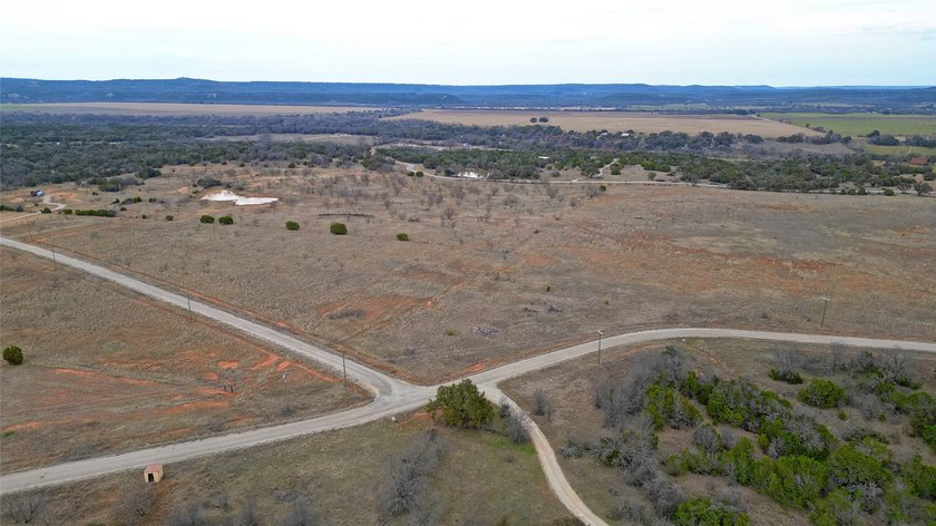 Create tranquility and privacy on this beautiful, 5.028 acres in - photo 2