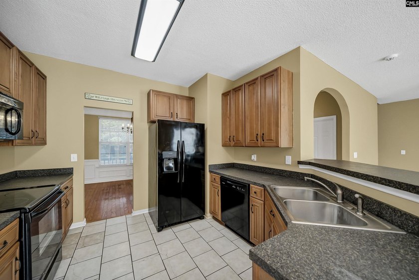 Welcome to Martins Grove, one of Lexington's most sought-after - photo 11