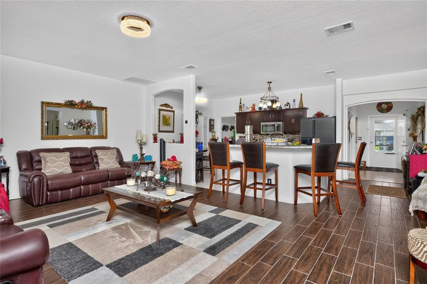 Welcome home to this beautifully designed 3+ bedroom residence - photo 12