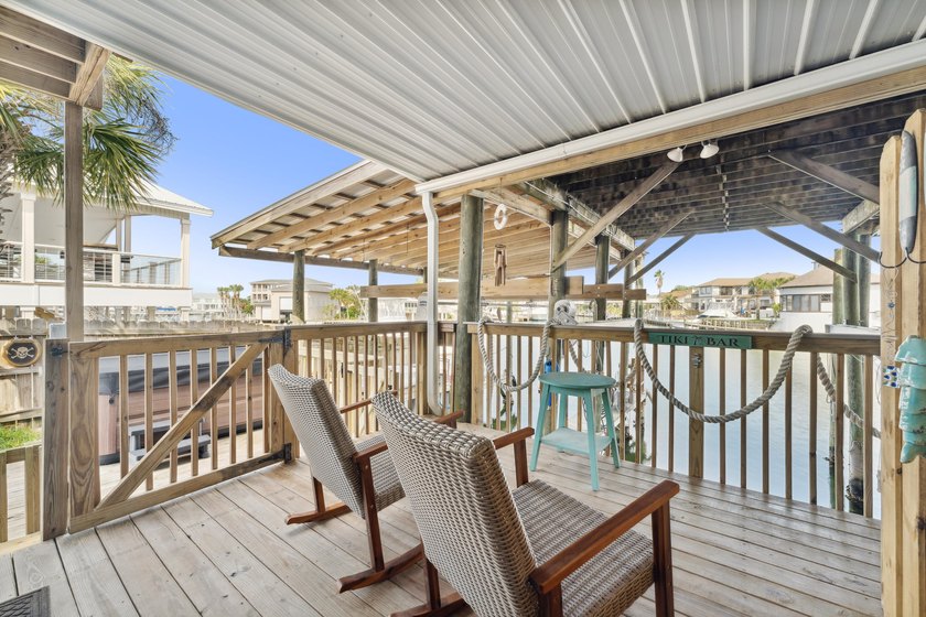 Waterfront living meets beach lifestyle in this beautifully - photo 26