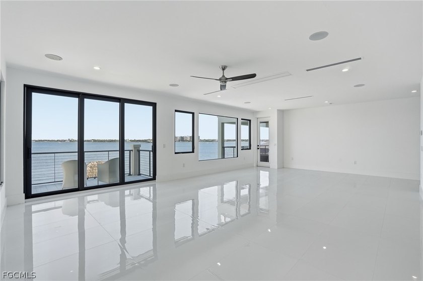 This is WOW Factor! If you want the Biggest, Baddest House built - photo 27