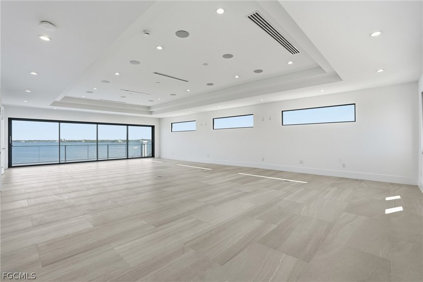 This is WOW Factor! If you want the Biggest, Baddest House built - photo 41
