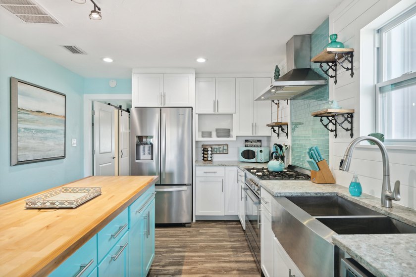 Waterfront living meets beach lifestyle in this beautifully - photo 42