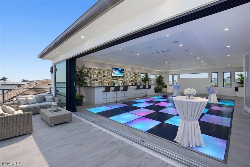 This is WOW Factor! If you want the Biggest, Baddest House built - photo 43