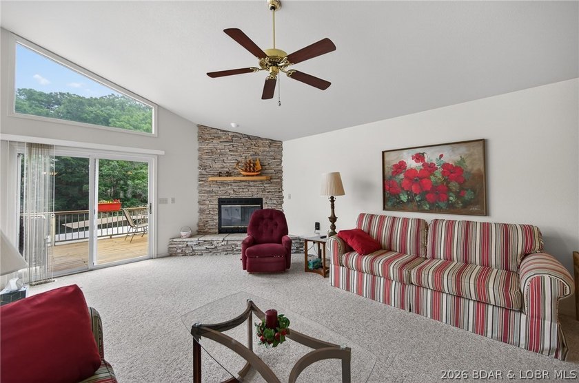 This property offers calm waters, 3 to 4 bedrooms, 3 full baths - photo 14