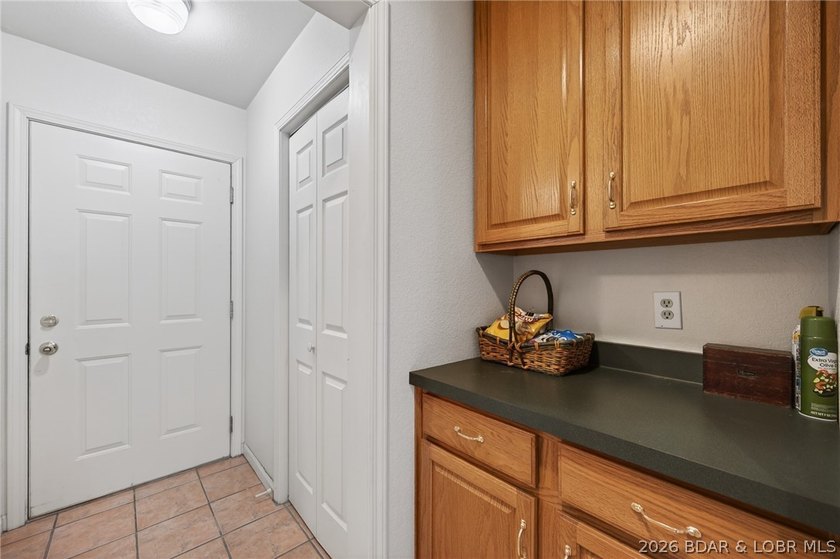 This property offers calm waters, 3 to 4 bedrooms, 3 full baths - photo 26