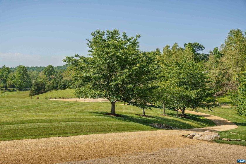 Set amidst 17 beautifully landscaped acres, Monte Ventoso is an - photo 4