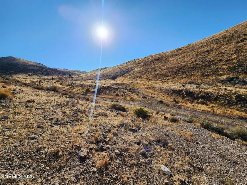 Fantastic view from the top of hill overlooking Palomino Valley - photo 4