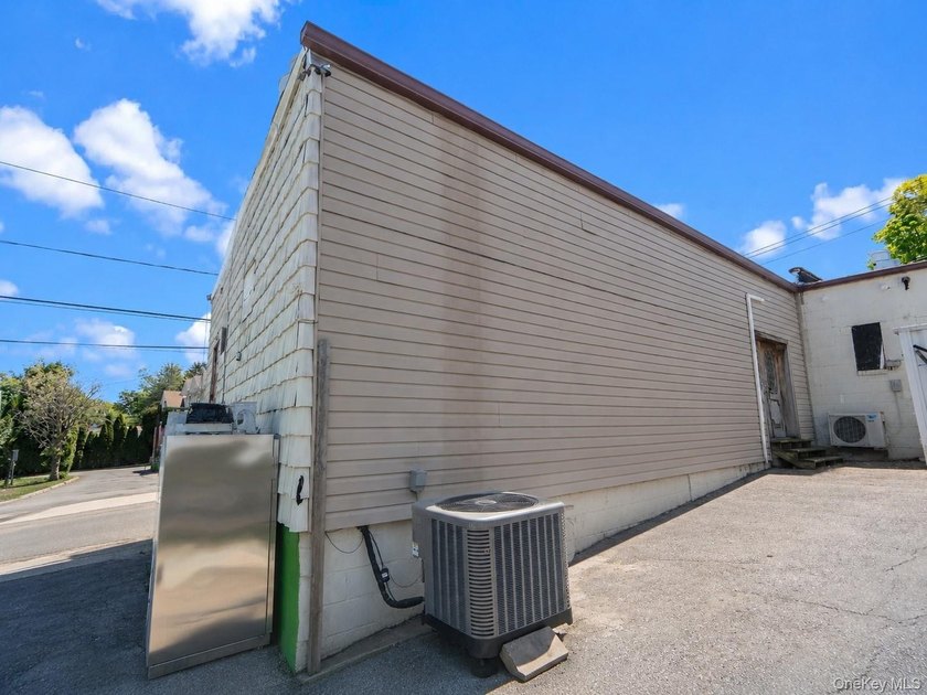 Fully leased two-tenant commercial investment opportunity - photo 21
