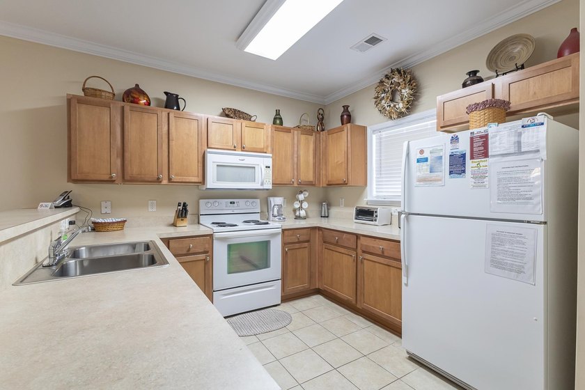 FULLY FURNISHED - Discover this inviting 2 bedroom, 2 bathroom - photo 12