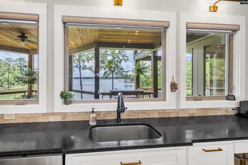 Lake Murray signature property Perfectly positioned, beautifully - photo 44