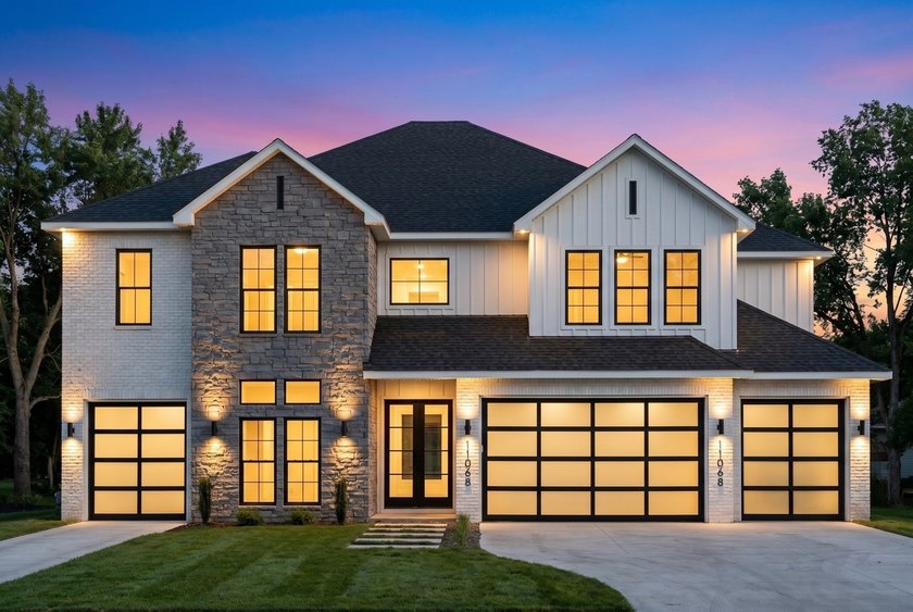 Experience extraordinary waterfront living in this stunning new - photo 2