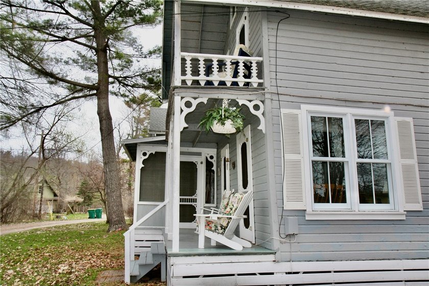Welcome to *Island Treasure*, a charming historic cottage - photo 5