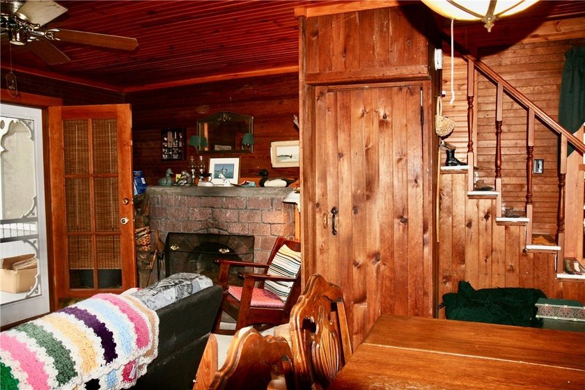 Welcome to *Island Treasure*, a charming historic cottage - photo 7