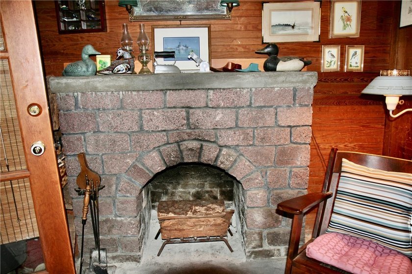 Welcome to *Island Treasure*, a charming historic cottage - photo 9
