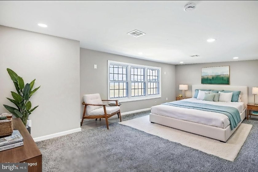 Looking for more home for your money? This beautifully renovated - photo 16